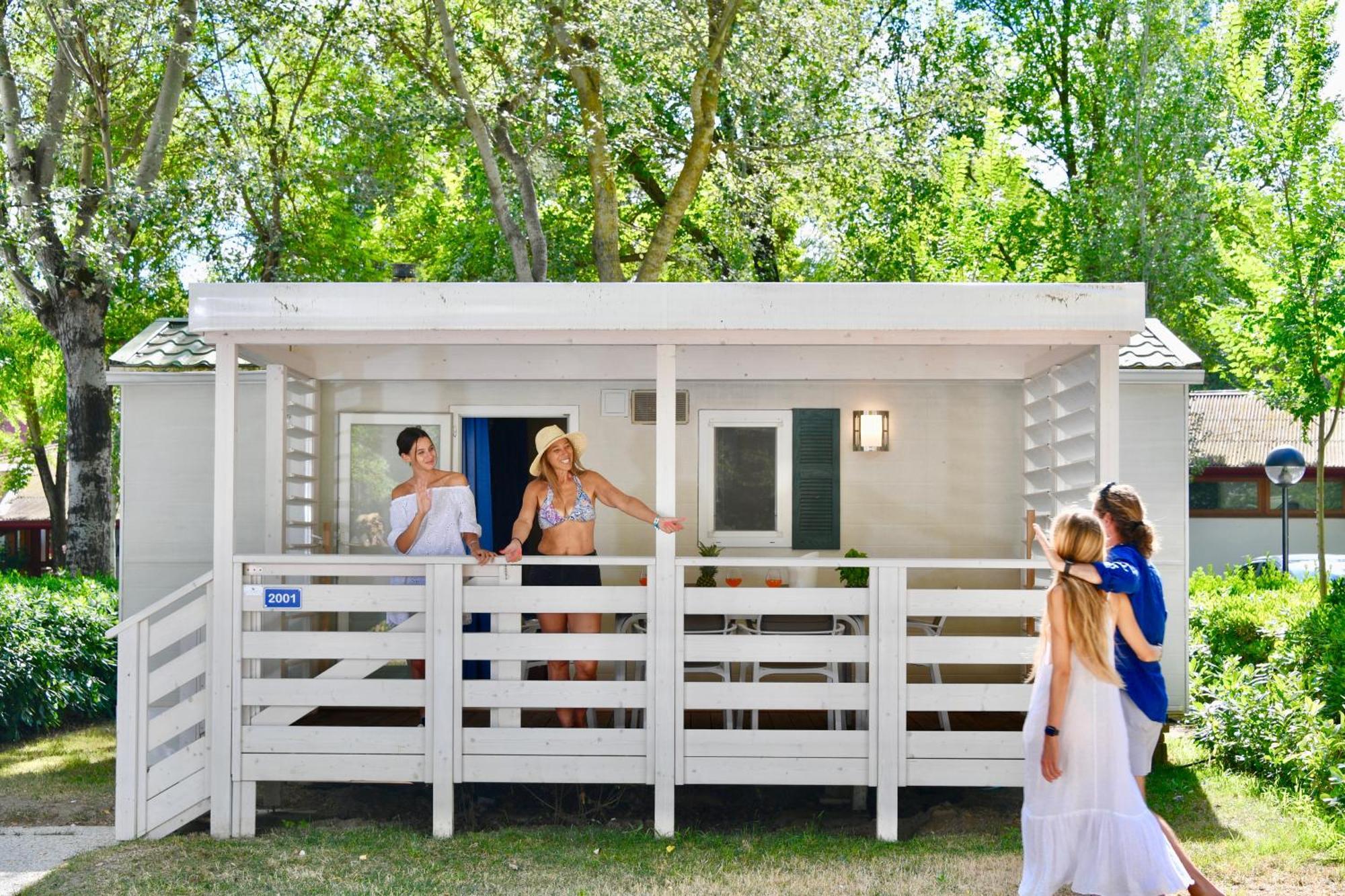 Isamar Holiday Village Ca Lino Room photo A mobile home