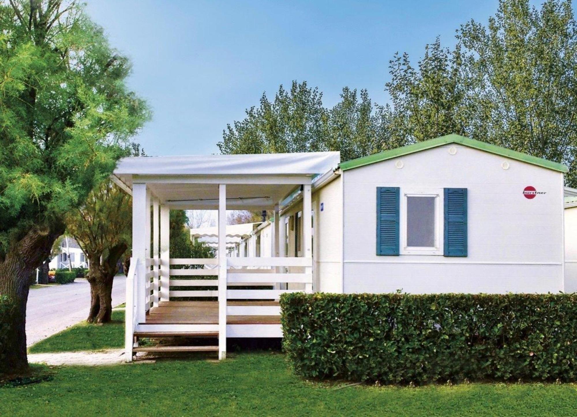 Isamar Holiday Village Ca Lino Room photo Mobile home